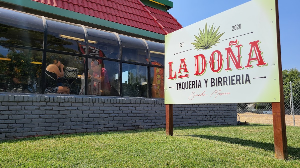 Taqueria & Birrieria La Dona